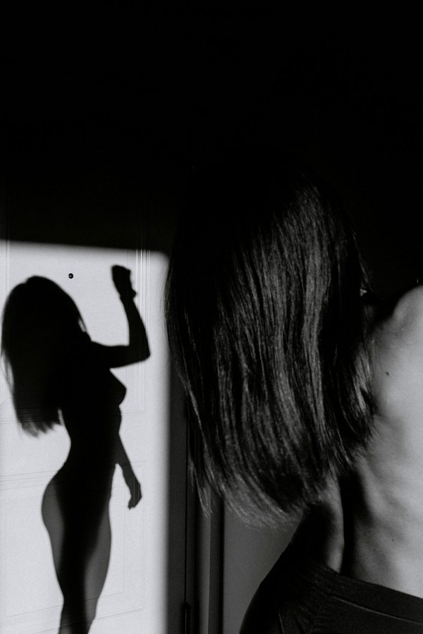 L'échange de nudes : comprendre, encadrer et sécuriser la pratique à l'ère du numérique